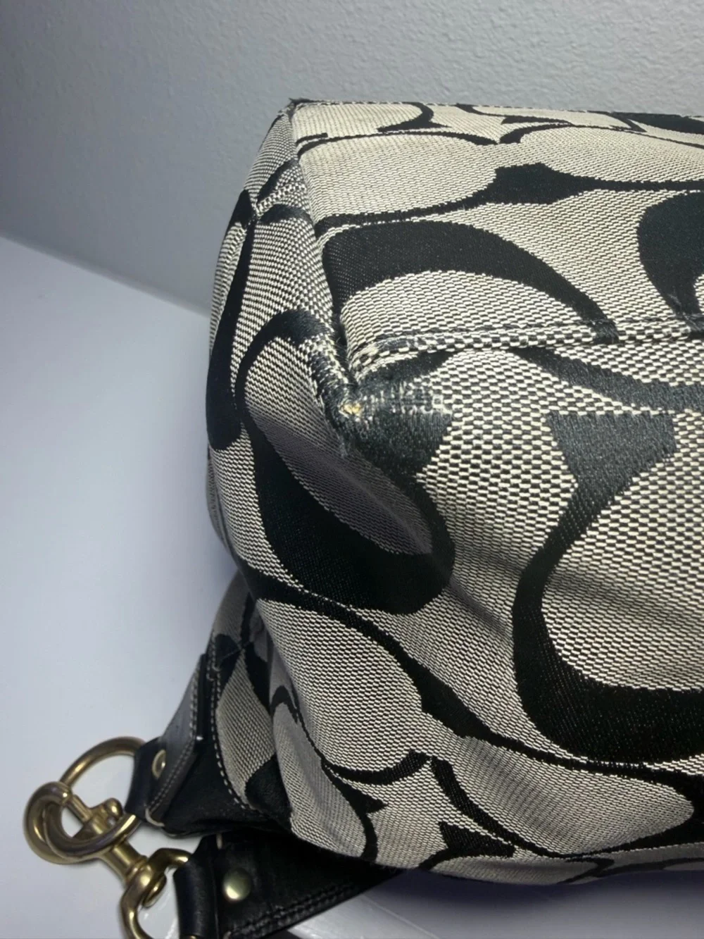 Coach Black and Gray Signature Canvas Shoulder Bag - Picture 5 of 14